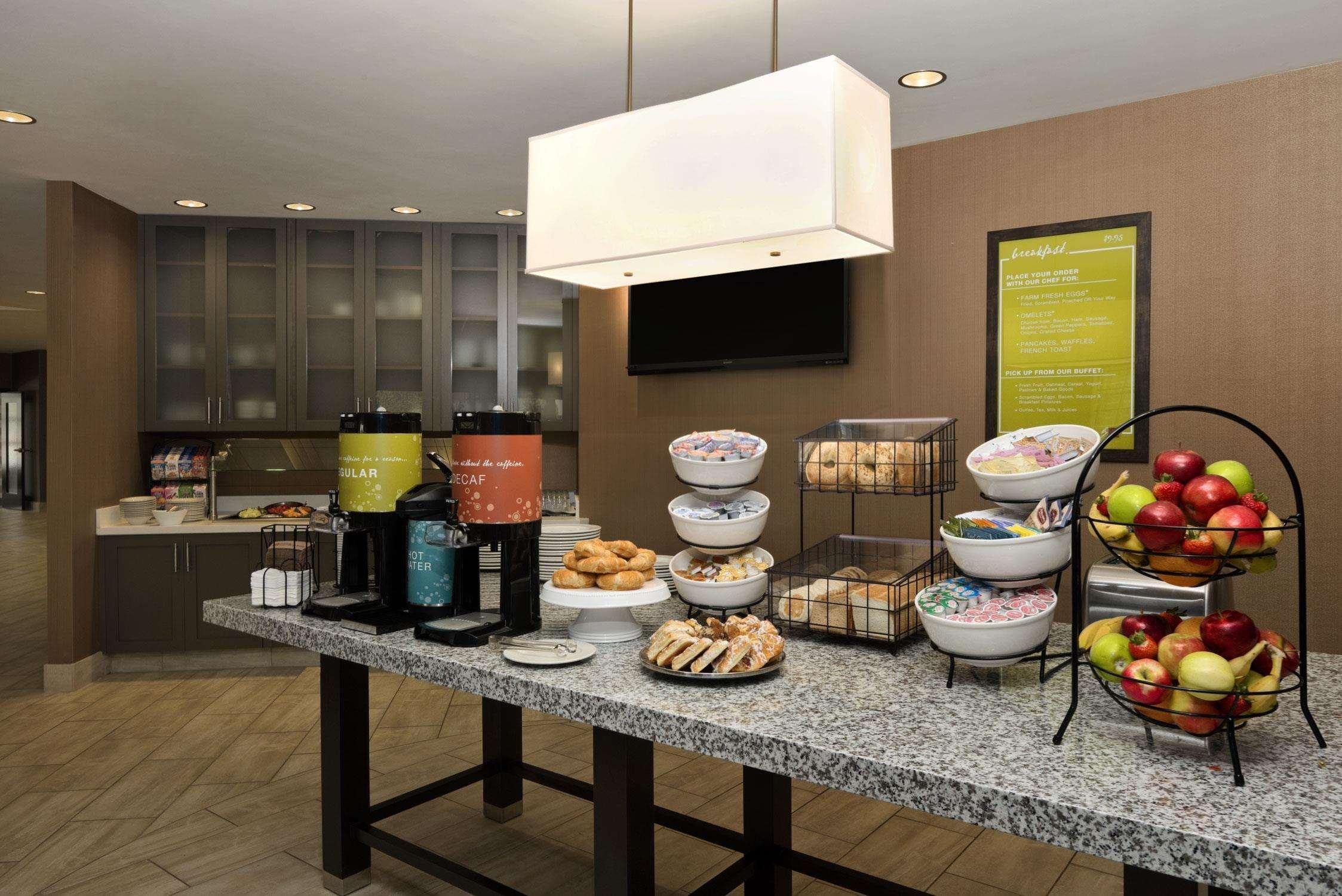 Hilton Garden Inn Ogden Restaurante foto